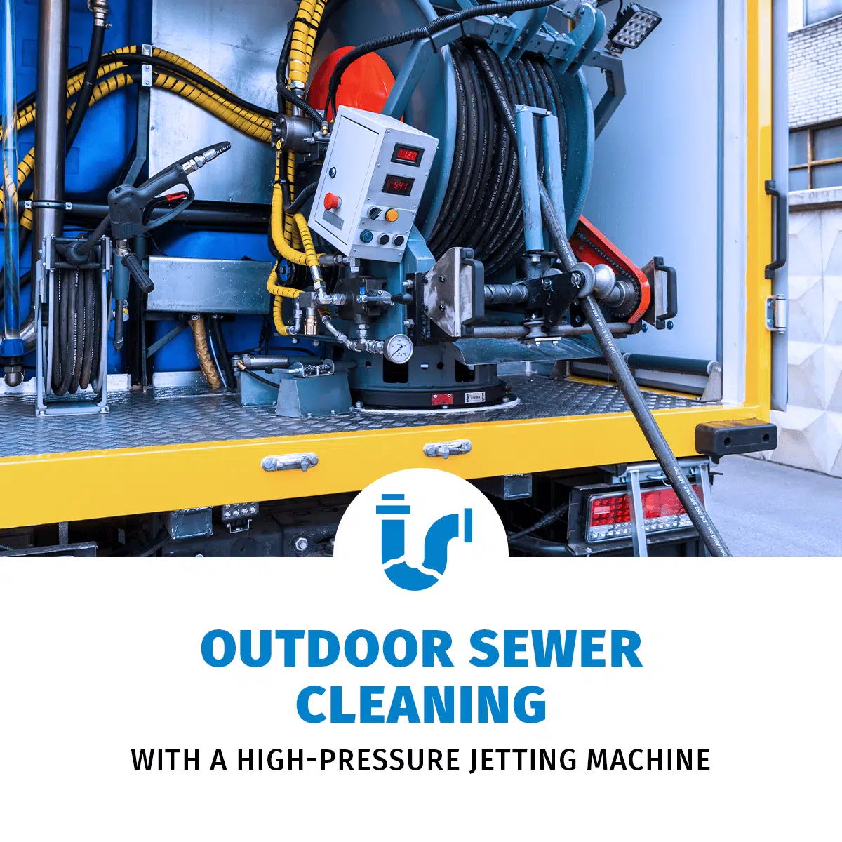 Outdoor sewer cleaning with high-pressure water jetting equipment